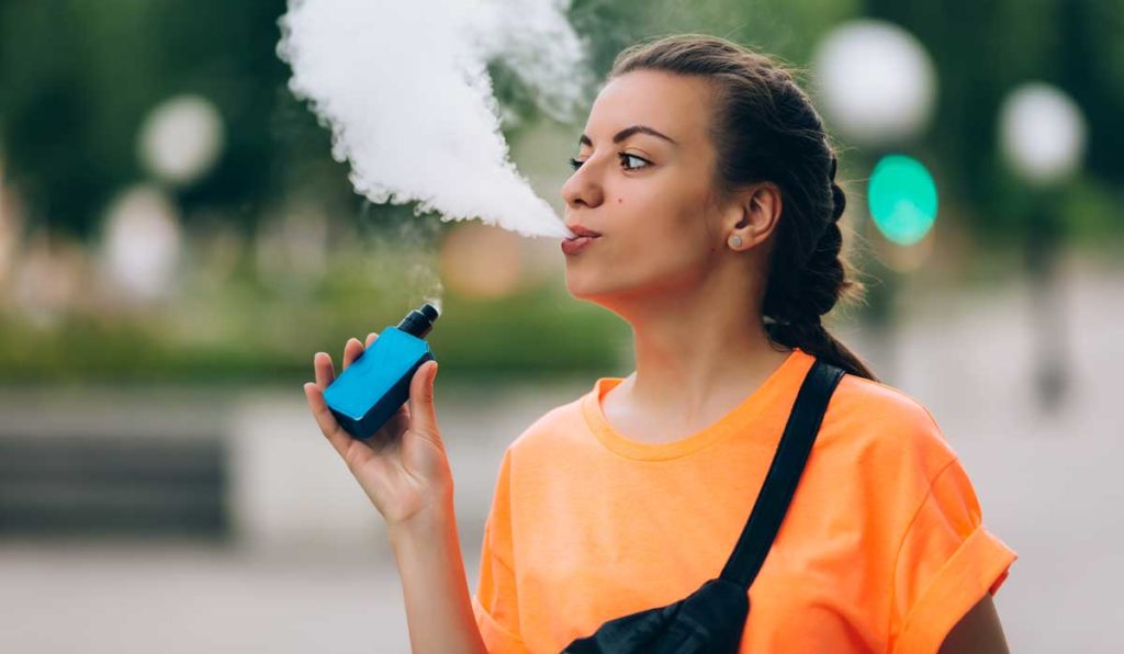 teen girl vaping