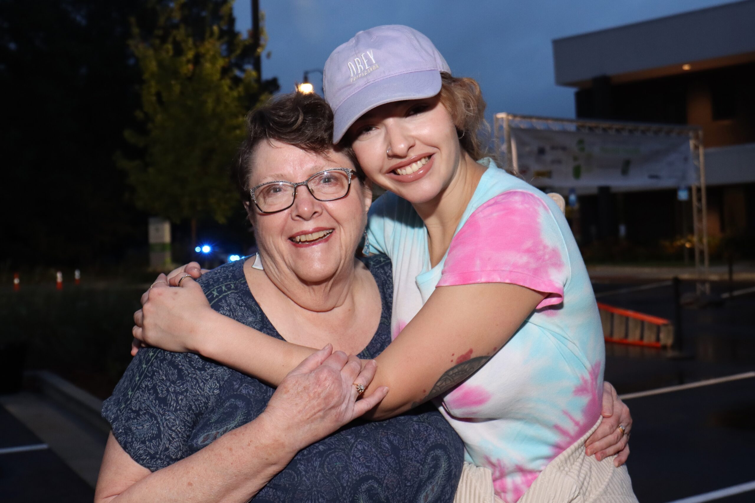 granddaughter hugs grandmother at Skyland Trail 5K