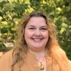 <strong>Helen Goldberg</strong><Br/>Assistant Director of Adjunctive Therapies and Creative Arts